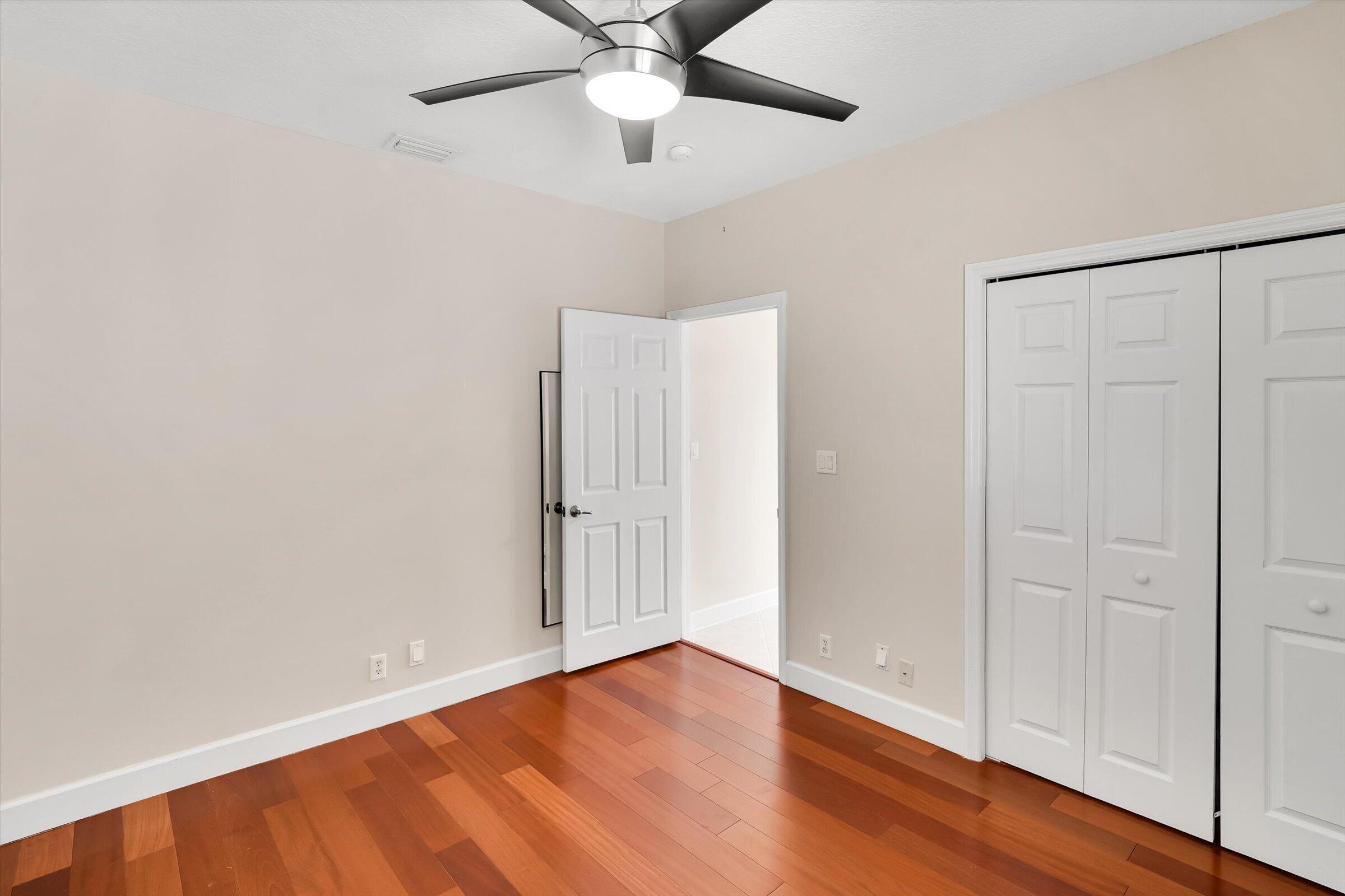 WINDSOR PALMS - Residential