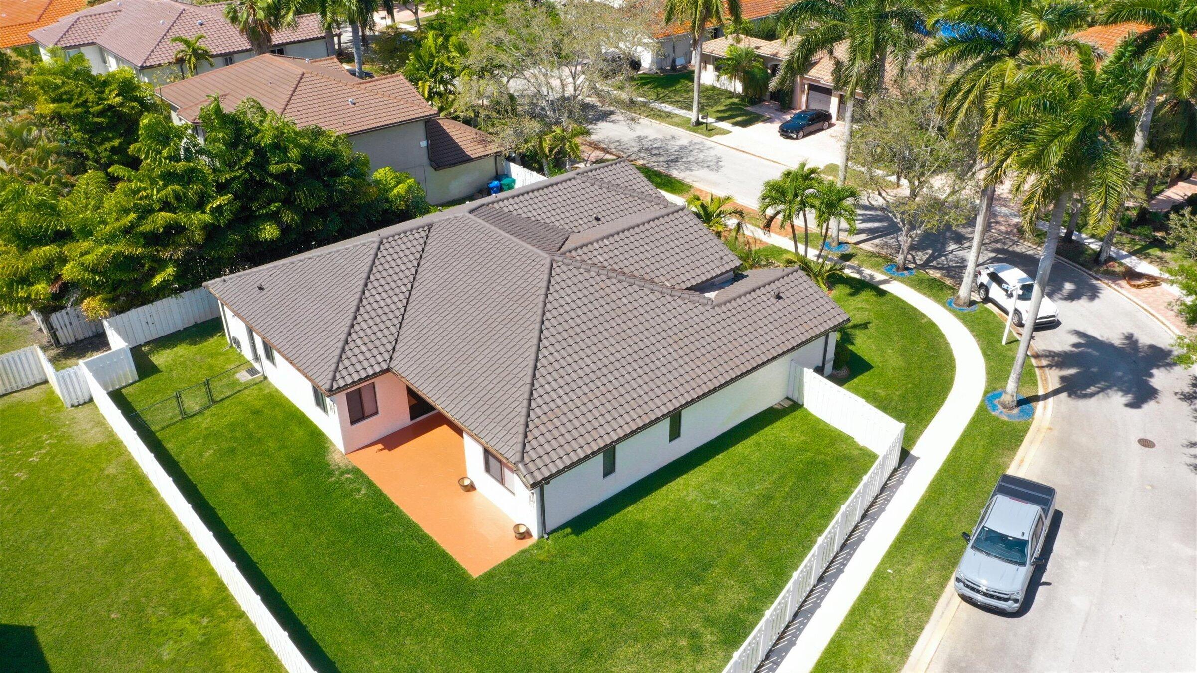 WINDSOR PALMS - Residential