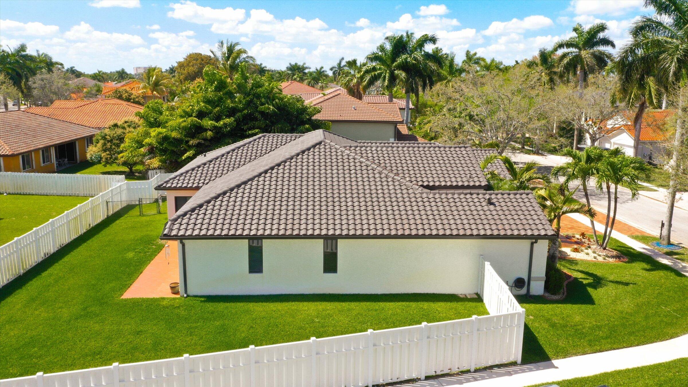 WINDSOR PALMS - Residential