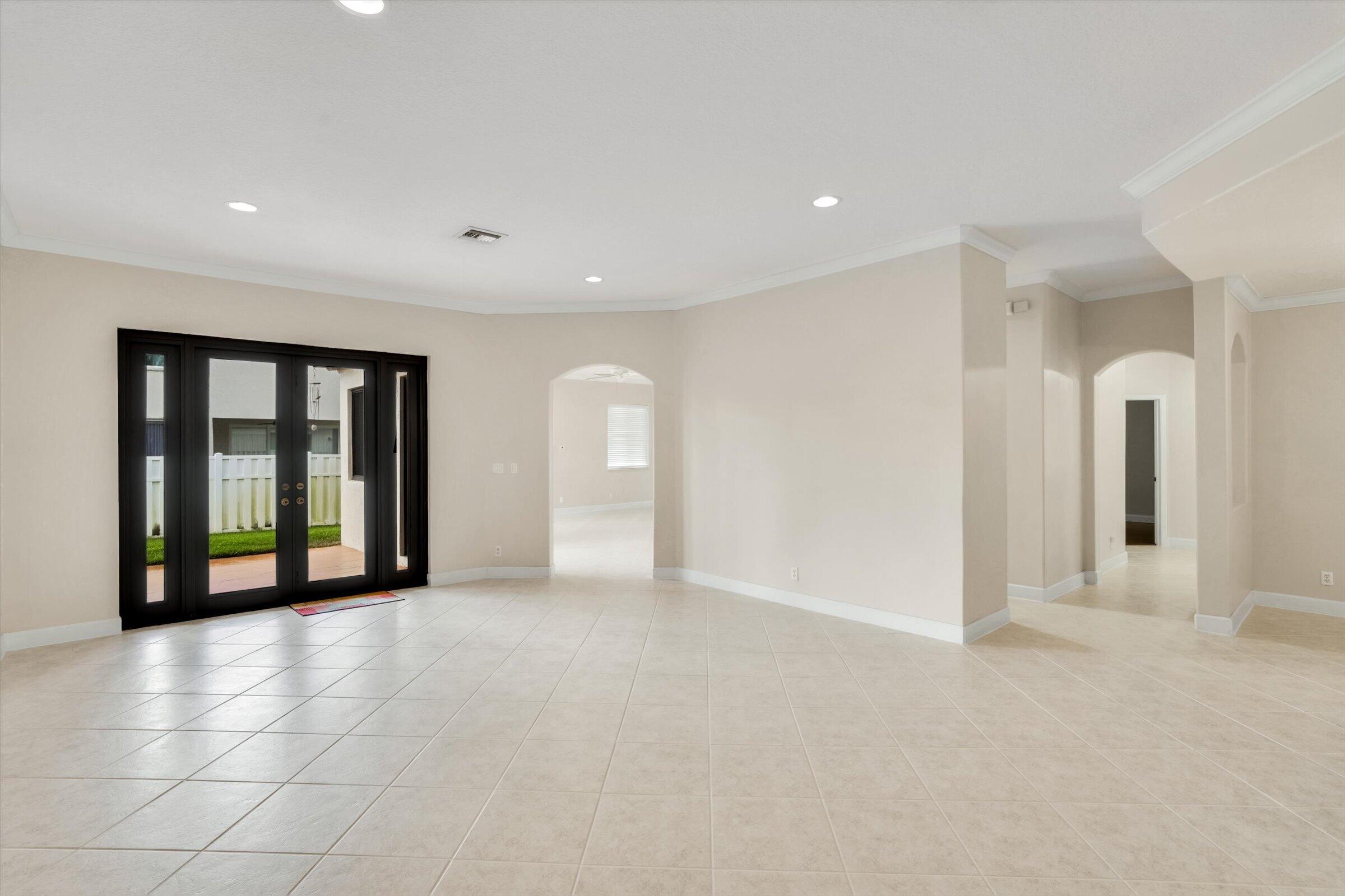 WINDSOR PALMS - Residential