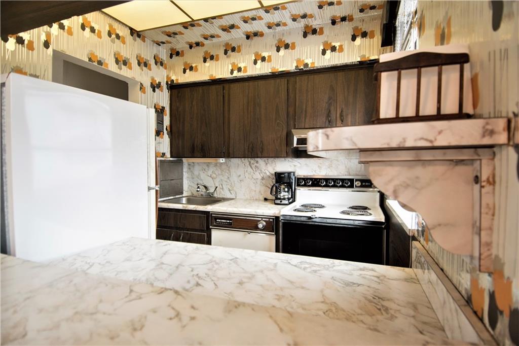 The Esquire House of MiaB - Residential