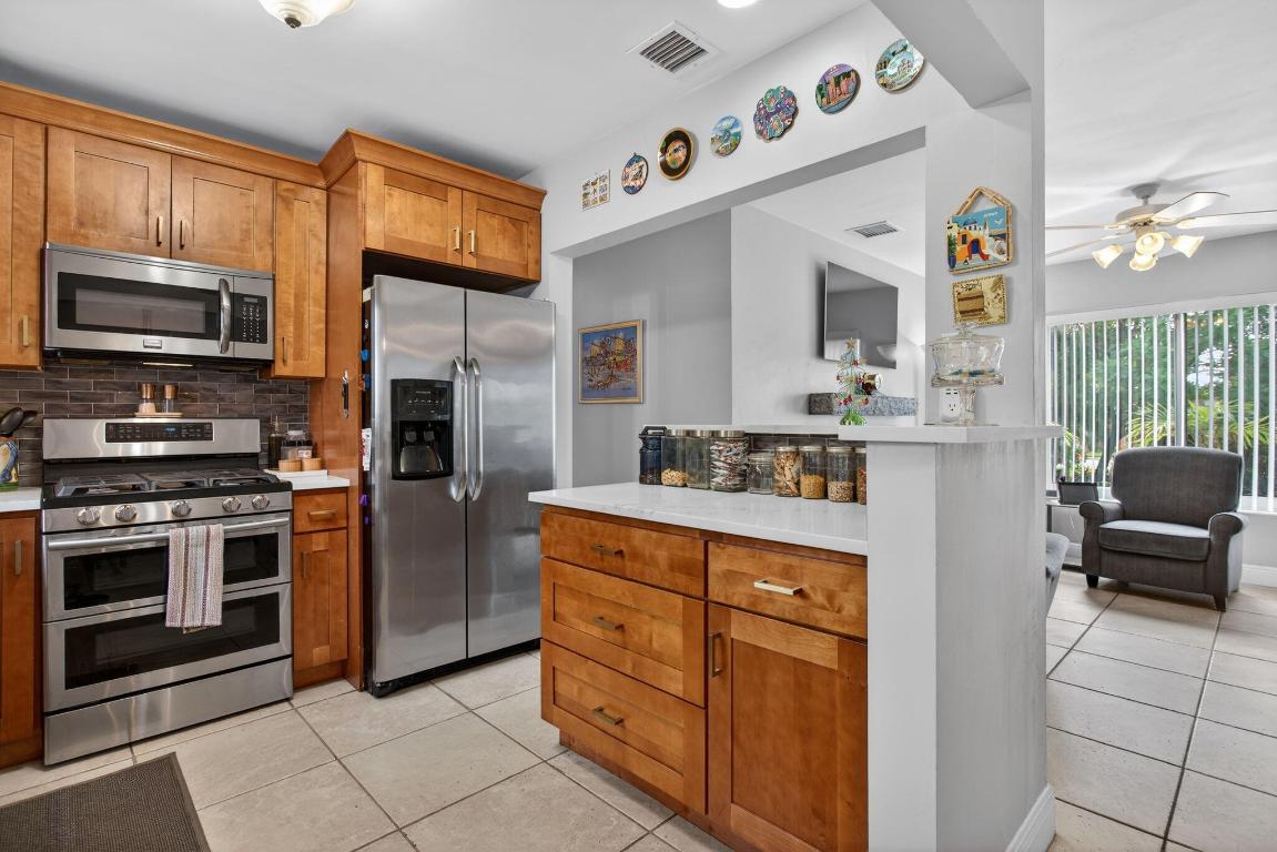 LYONS PARK - Residential