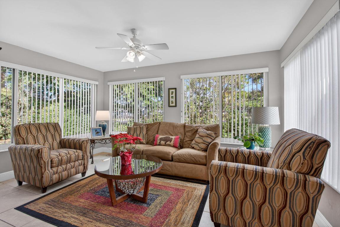 LYONS PARK - Residential