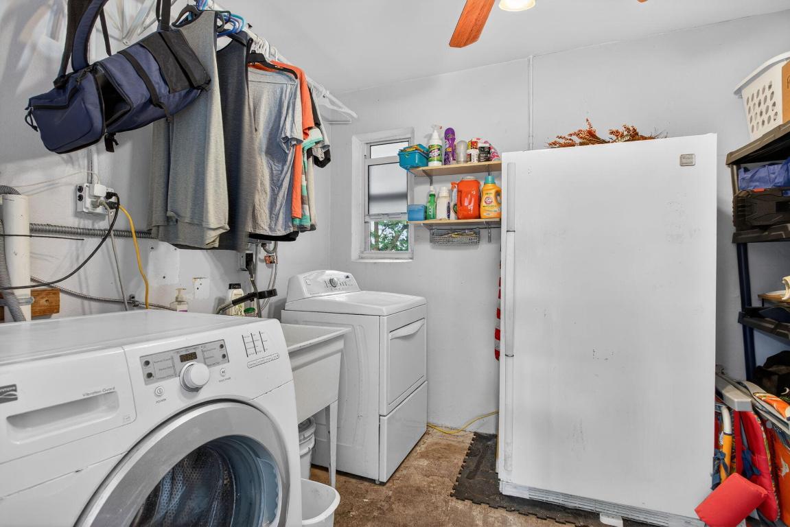 LYONS PARK - Residential