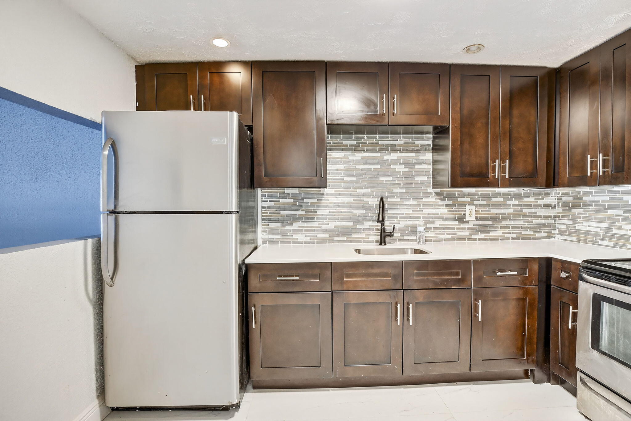 LAKE PARK GARDENS 4 INC CONDO - Residential