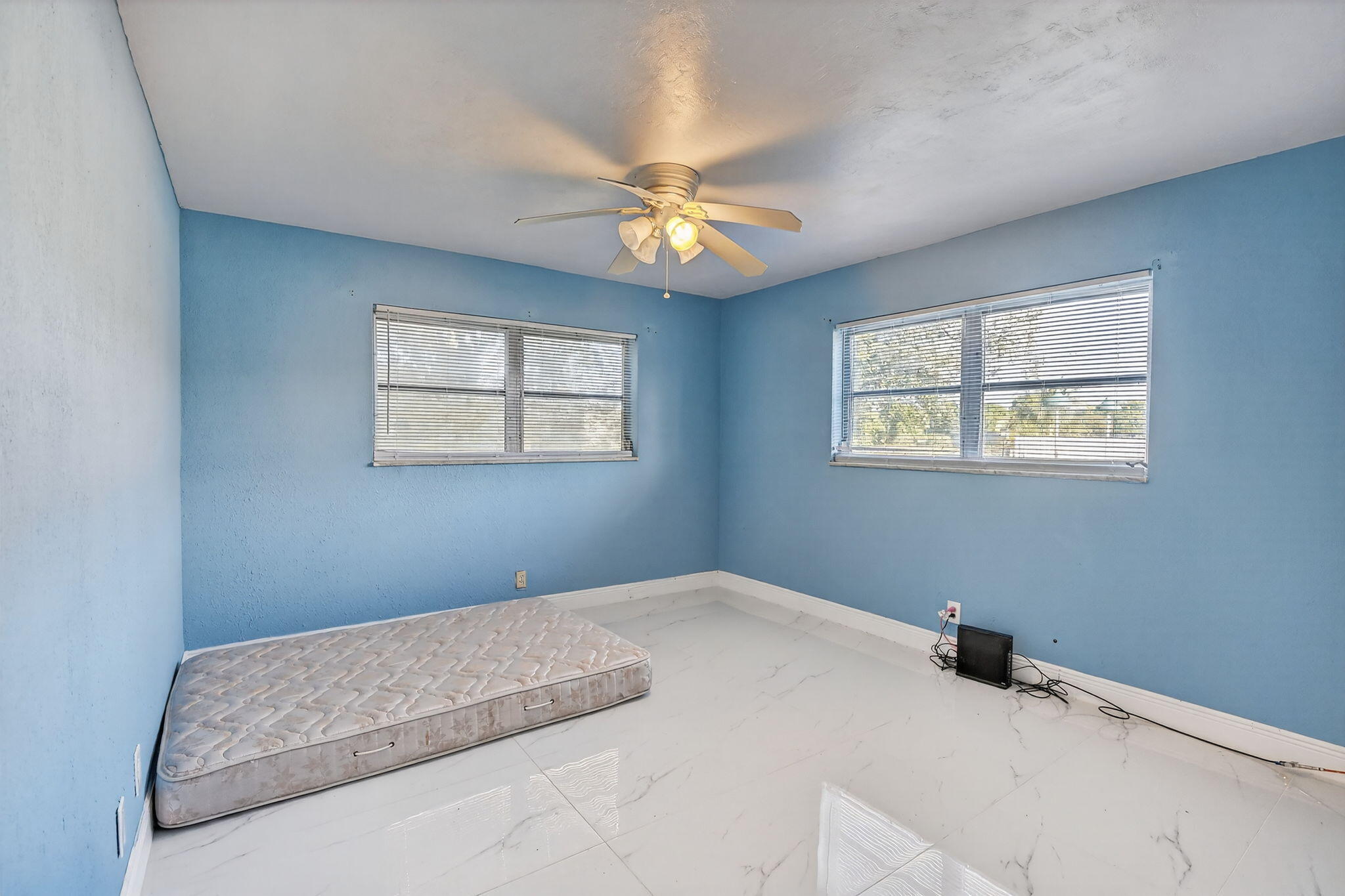 LAKE PARK GARDENS 4 INC CONDO - Residential