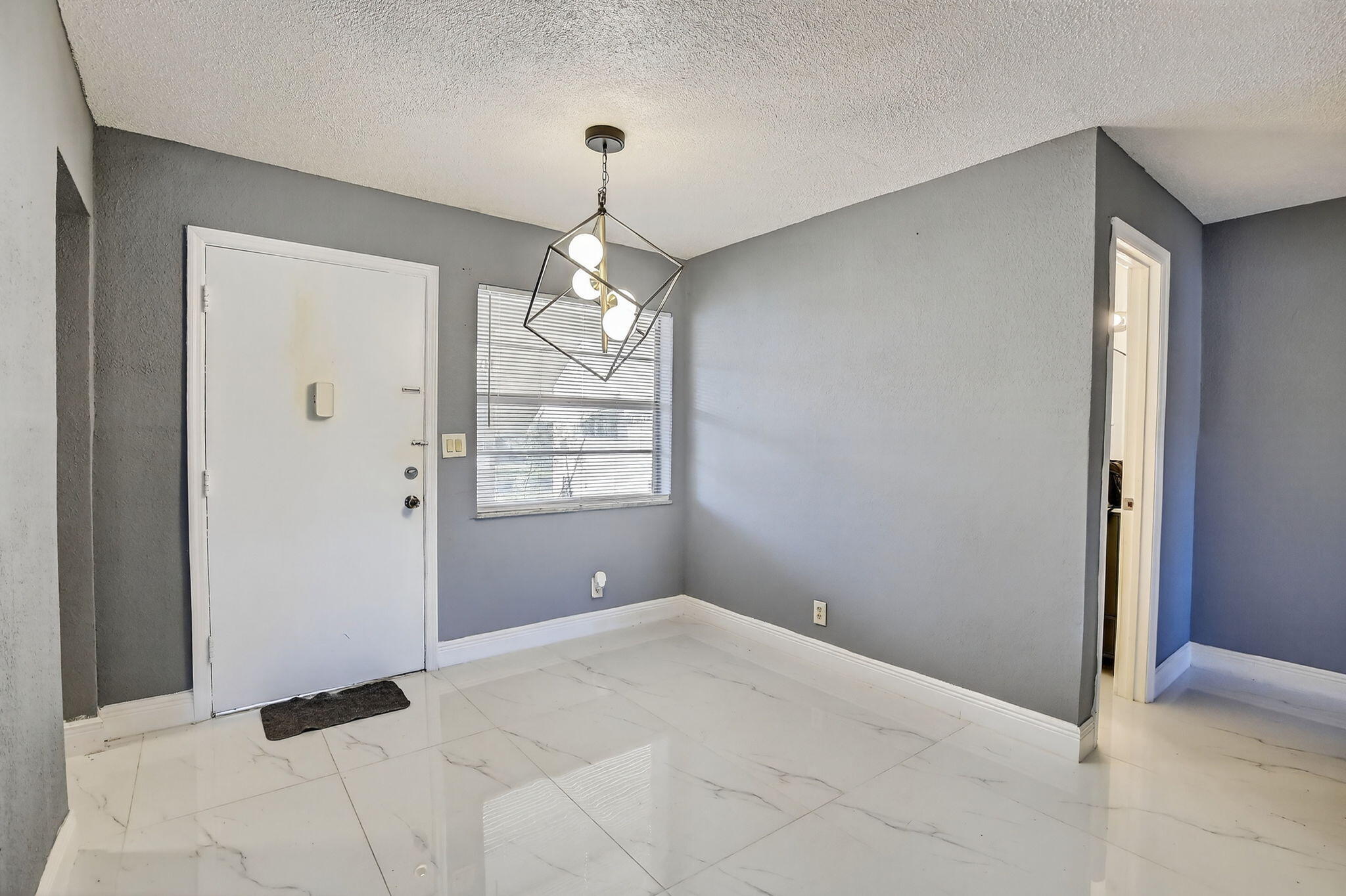 LAKE PARK GARDENS 4 INC CONDO - Residential