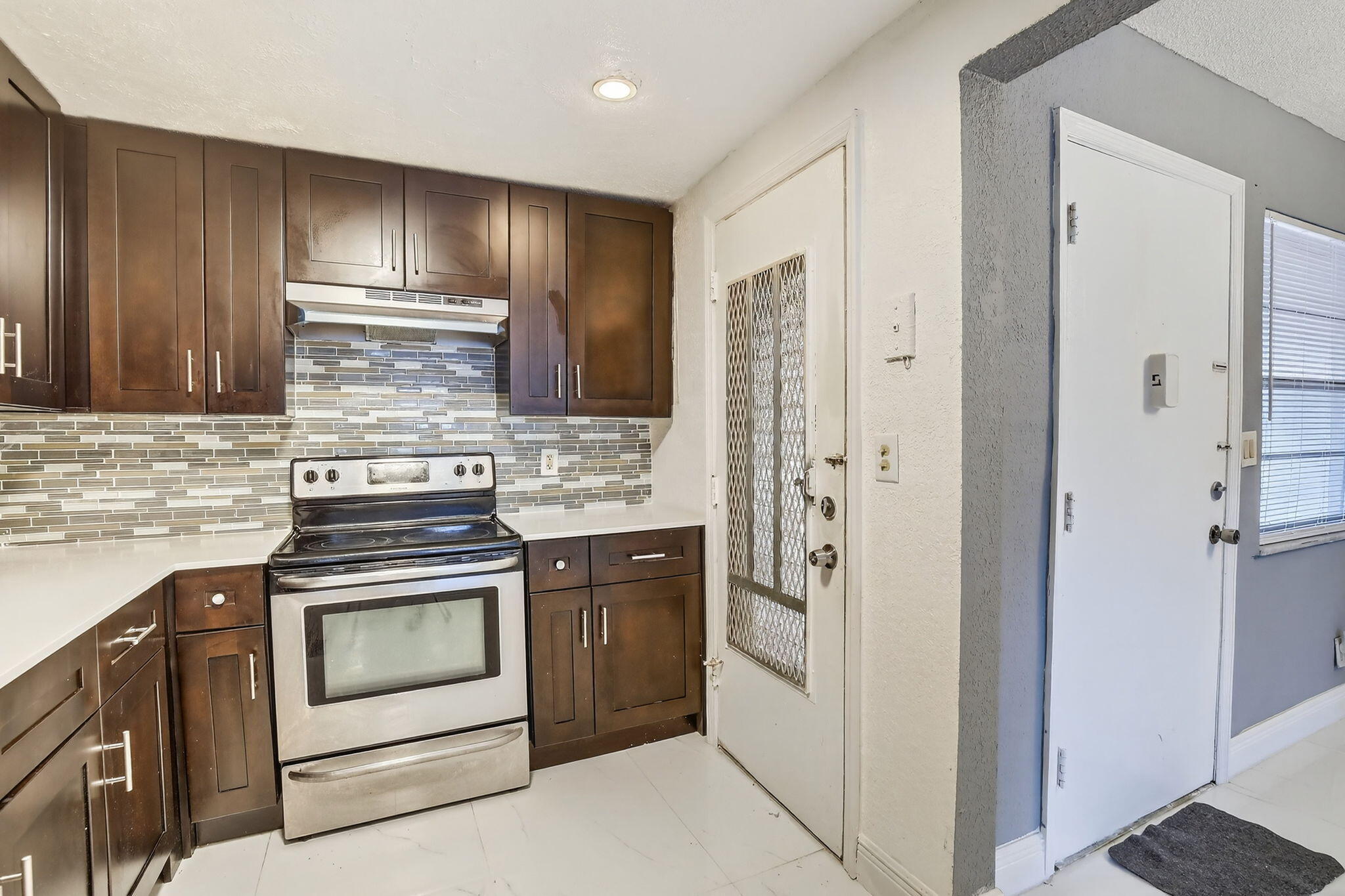 LAKE PARK GARDENS 4 INC CONDO - Residential