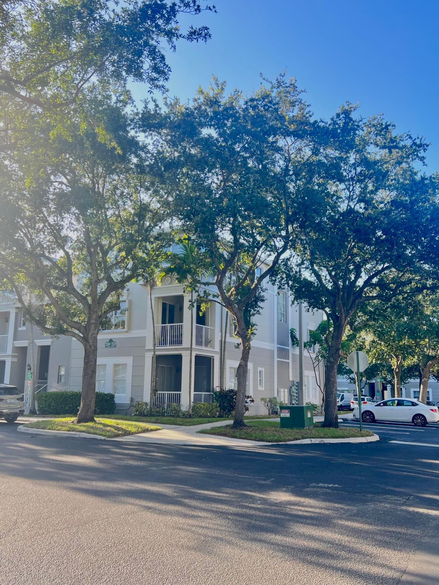 2116 SHOMA Drive Unit 2116