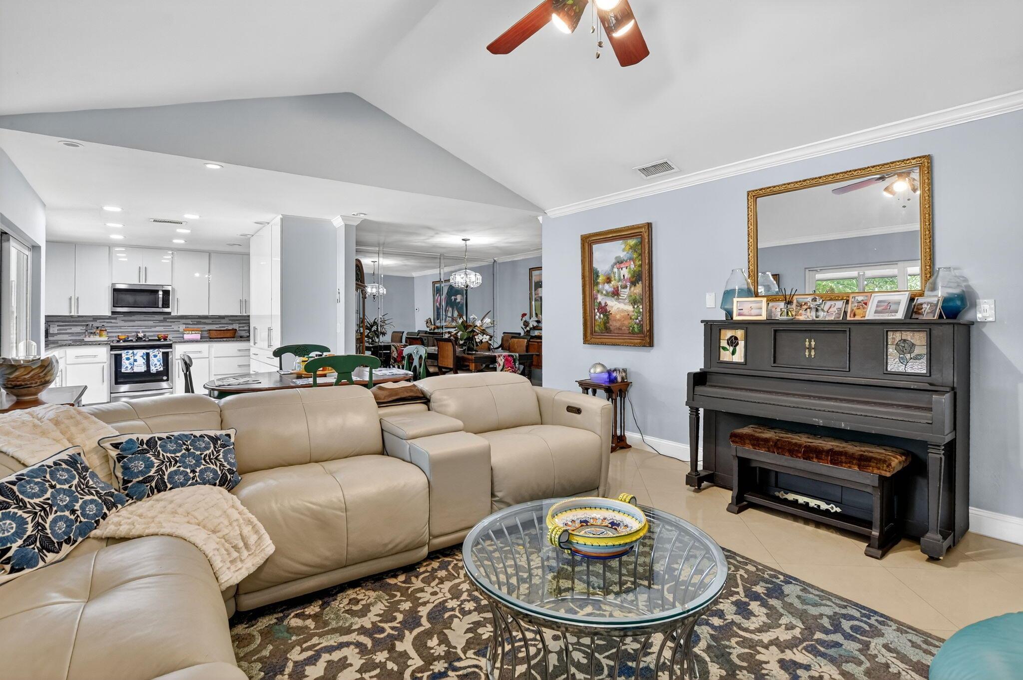 CRYSTAL HEIGHTS 80-48 B - Residential