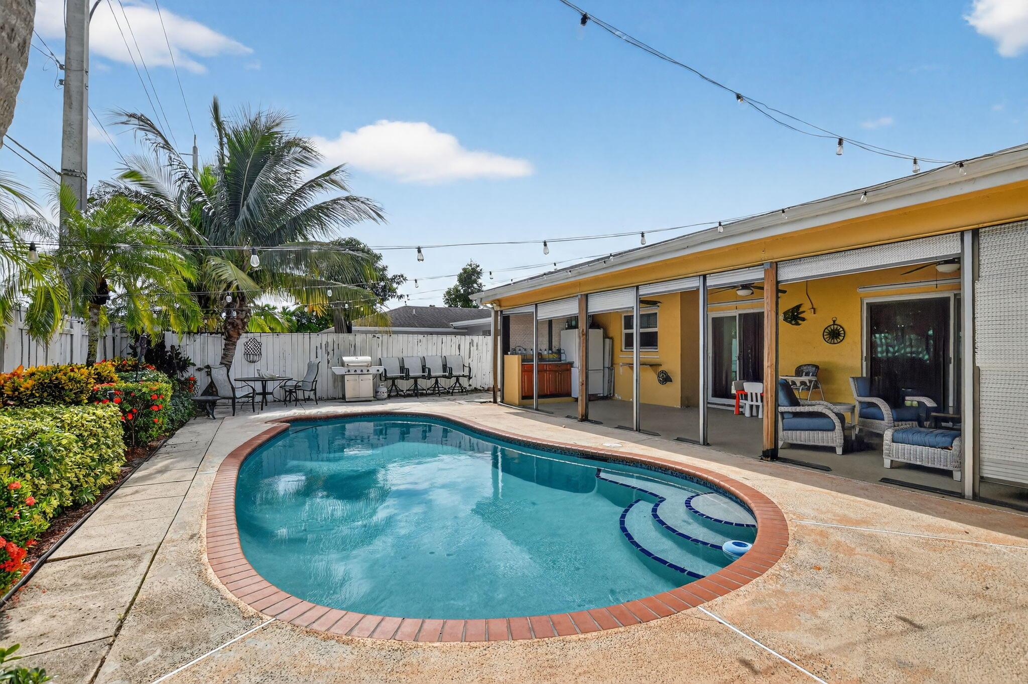 CRYSTAL HEIGHTS 80-48 B - Residential