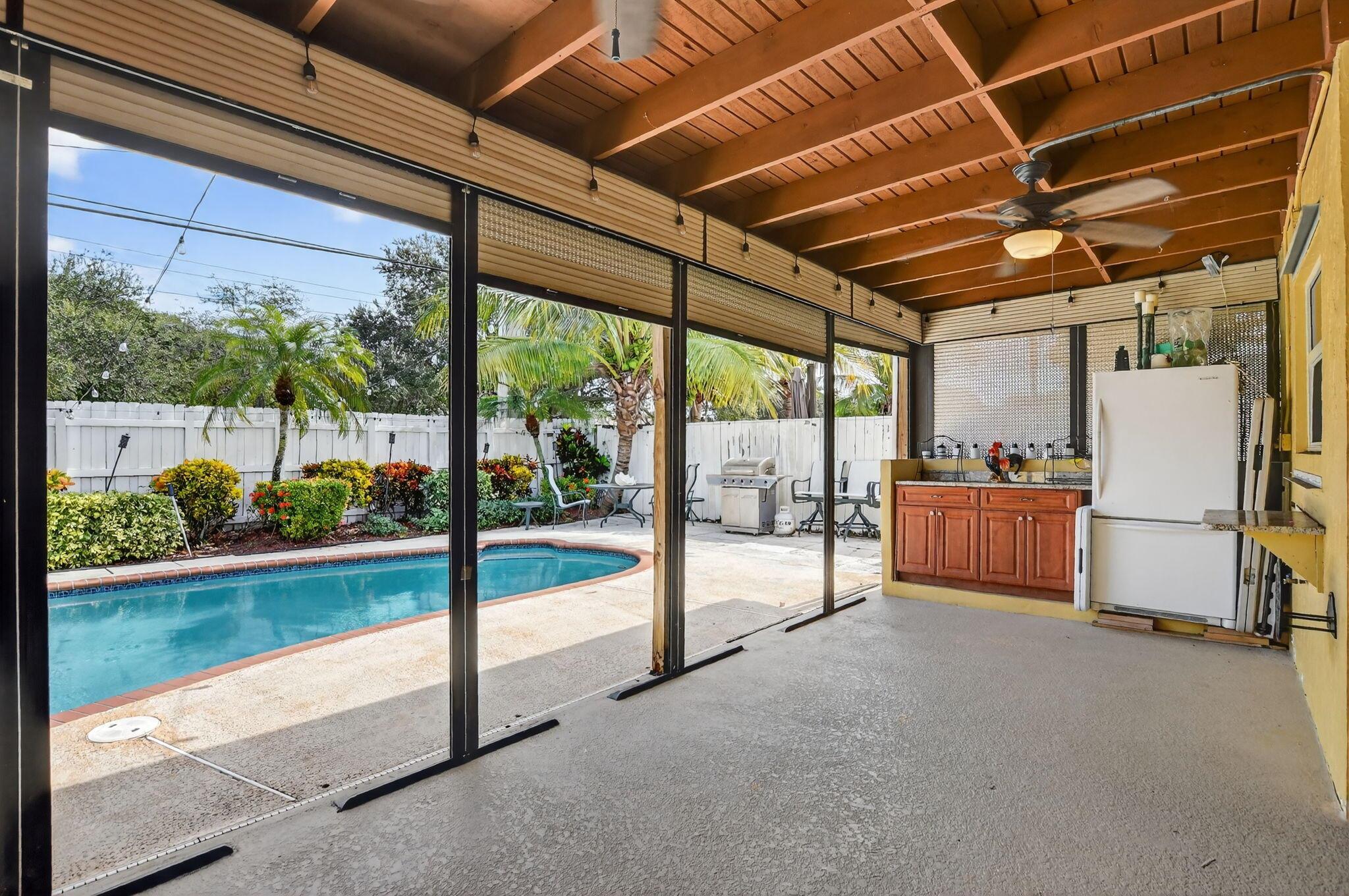 CRYSTAL HEIGHTS 80-48 B - Residential