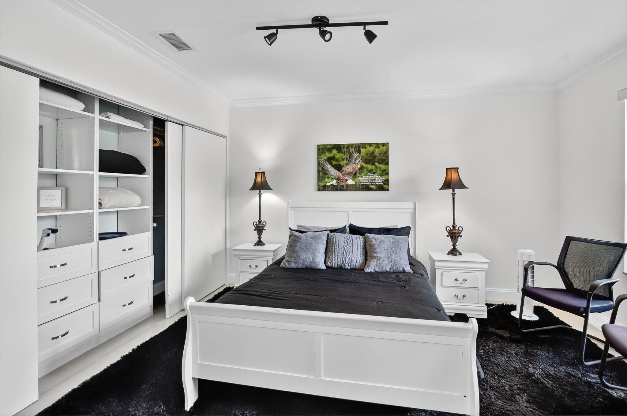 CRYSTAL HEIGHTS 80-48 B - Residential