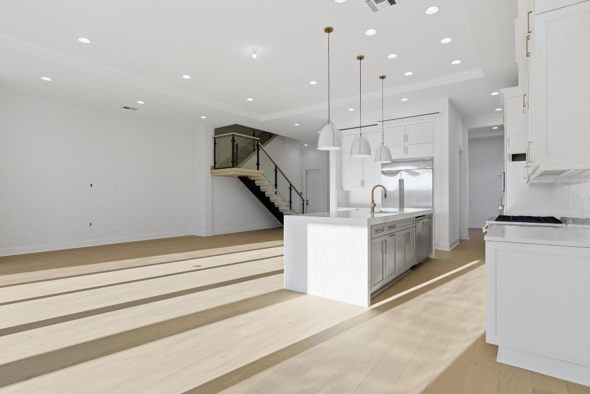 ARTISTRY - Residential