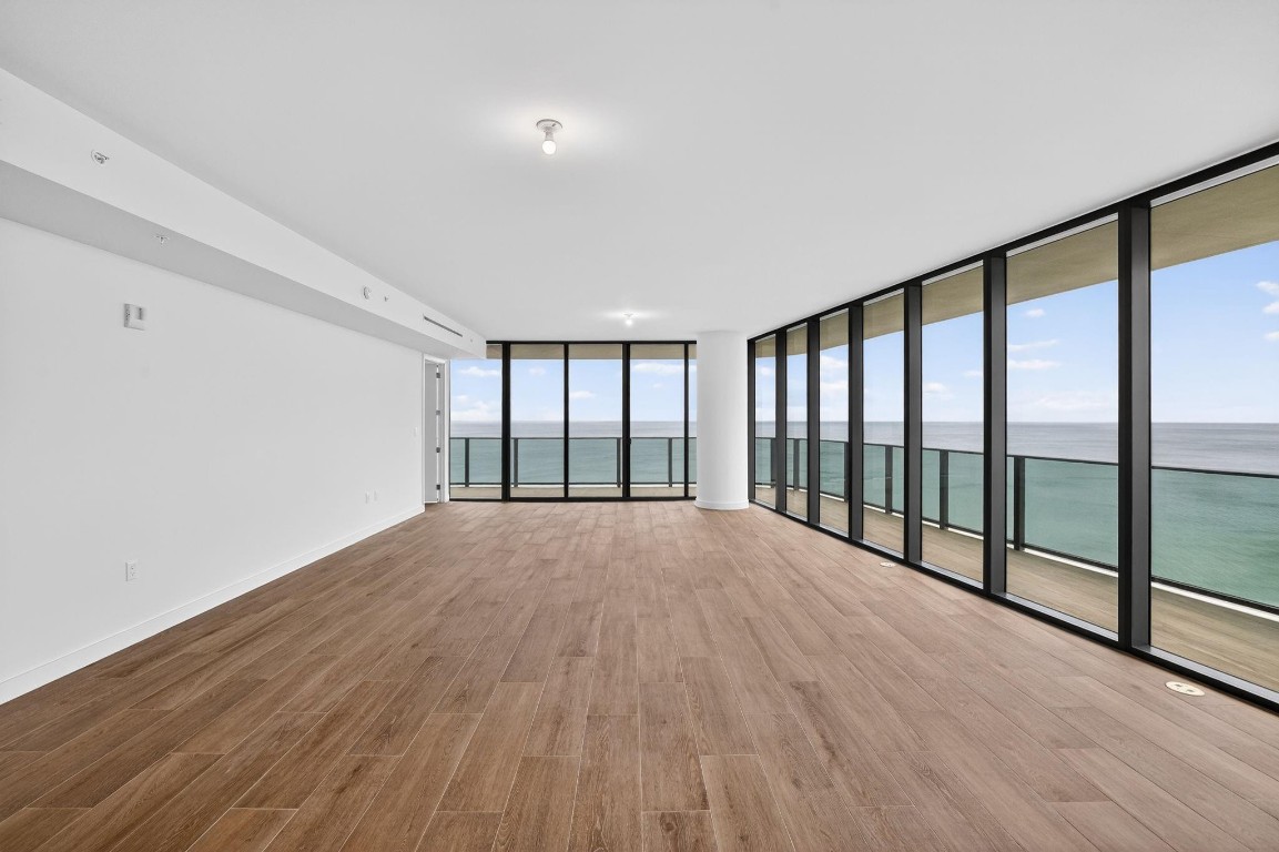 900 N Ocean Boulevard 1401