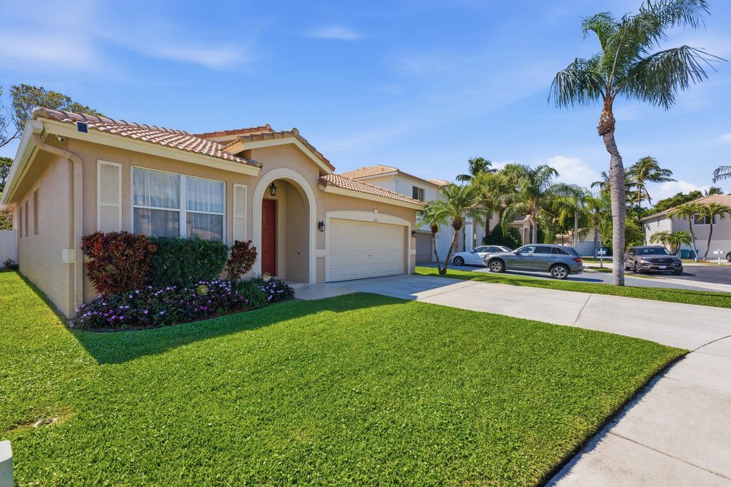 Photo of 1543 Rialto Drive, Boynton Beach, FL 33436 (MLS # R11167203)