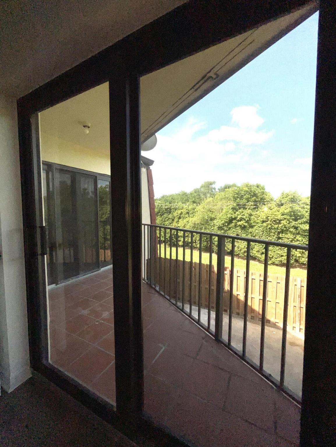 SOMERSET - Residential Lease