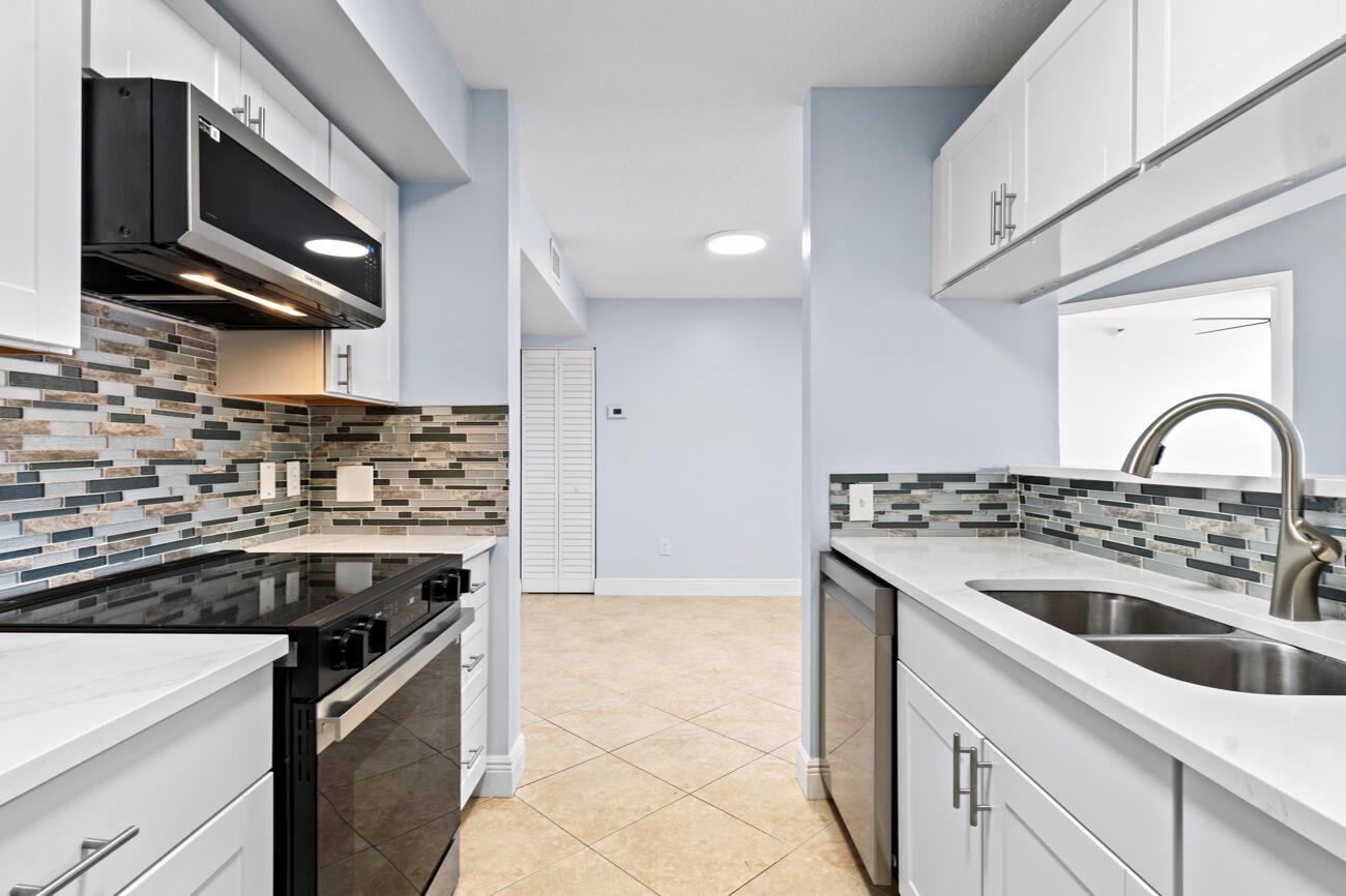 123 Yacht Club Way 207