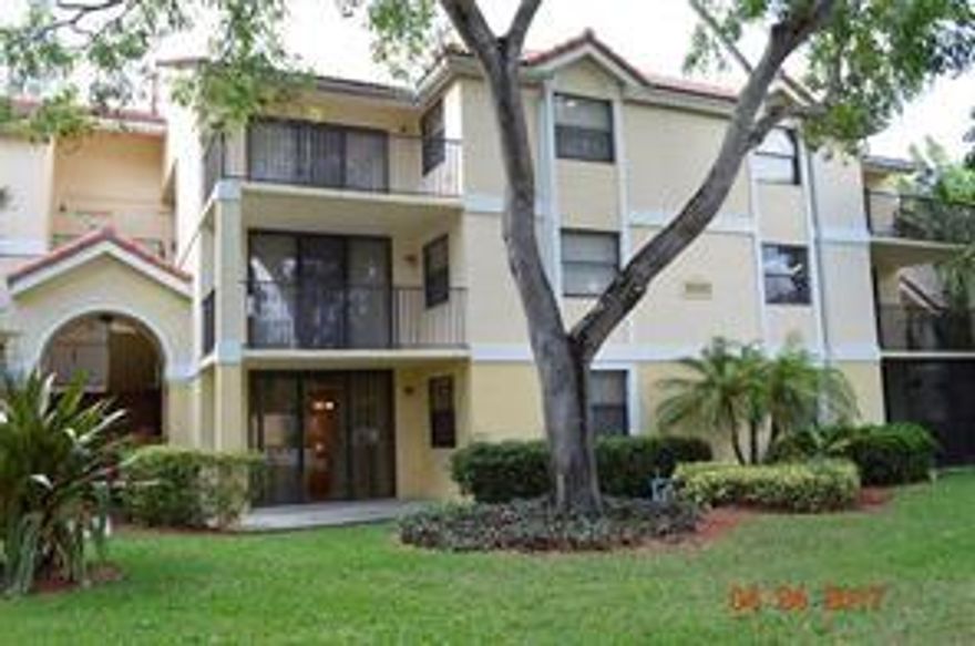 BEAUTIFUL 2BED/2BATH UPGRADED CONDO, VERY SPACIOUS, TILE FLOORS, WASHER & DRYER IN THE UNIT GREAT AMMENITIES, GREAT LOCATION! CLOSE TO SCHOOLS, SHOPS, DINNING ETC!