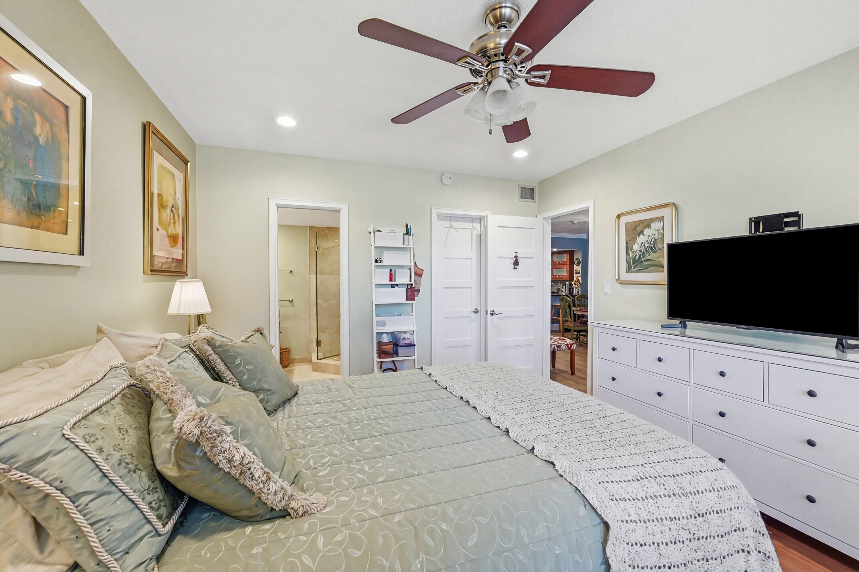 RIO NUEVO D CONDO - Residential