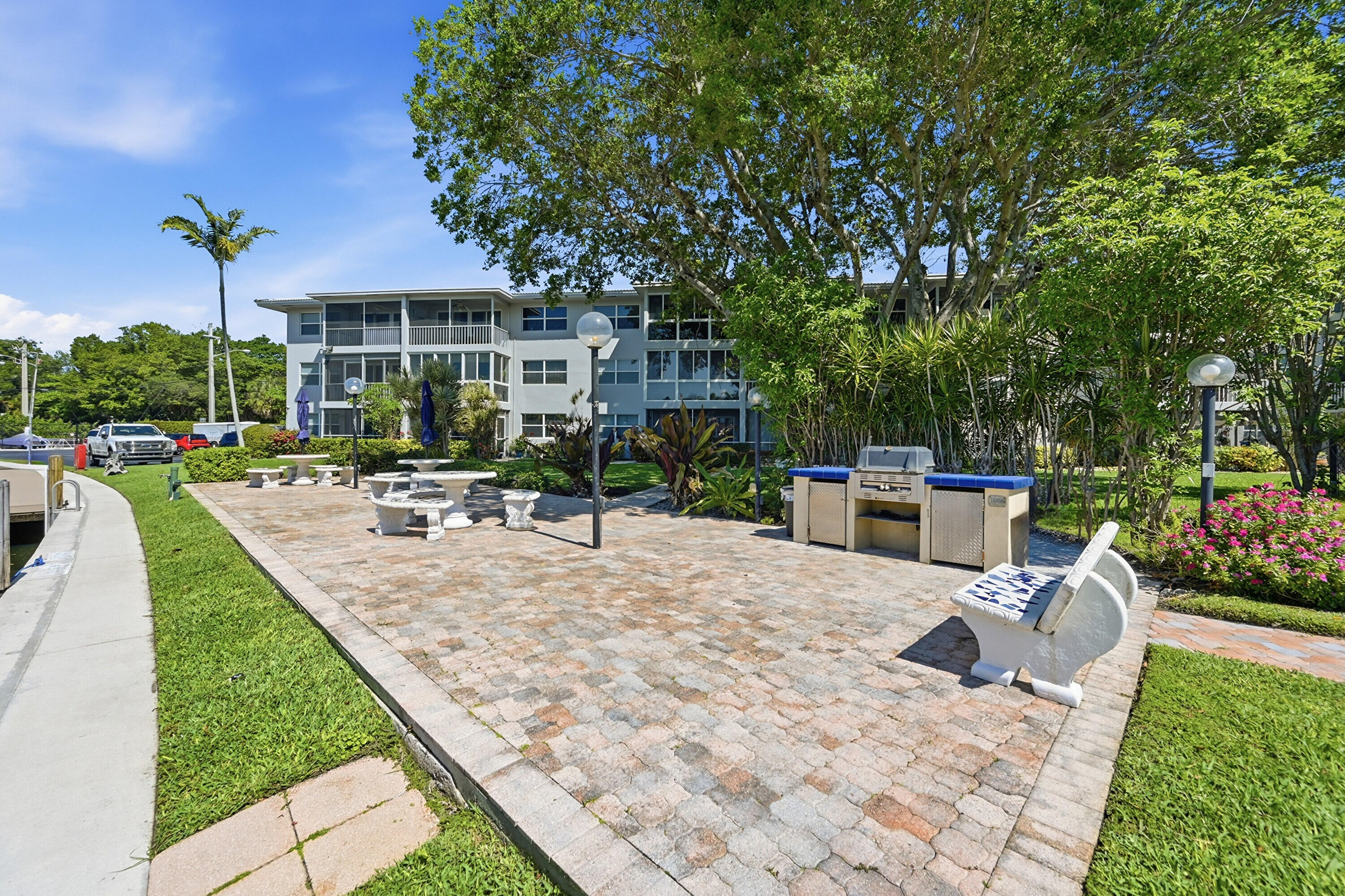 RIO NUEVO D CONDO - Residential