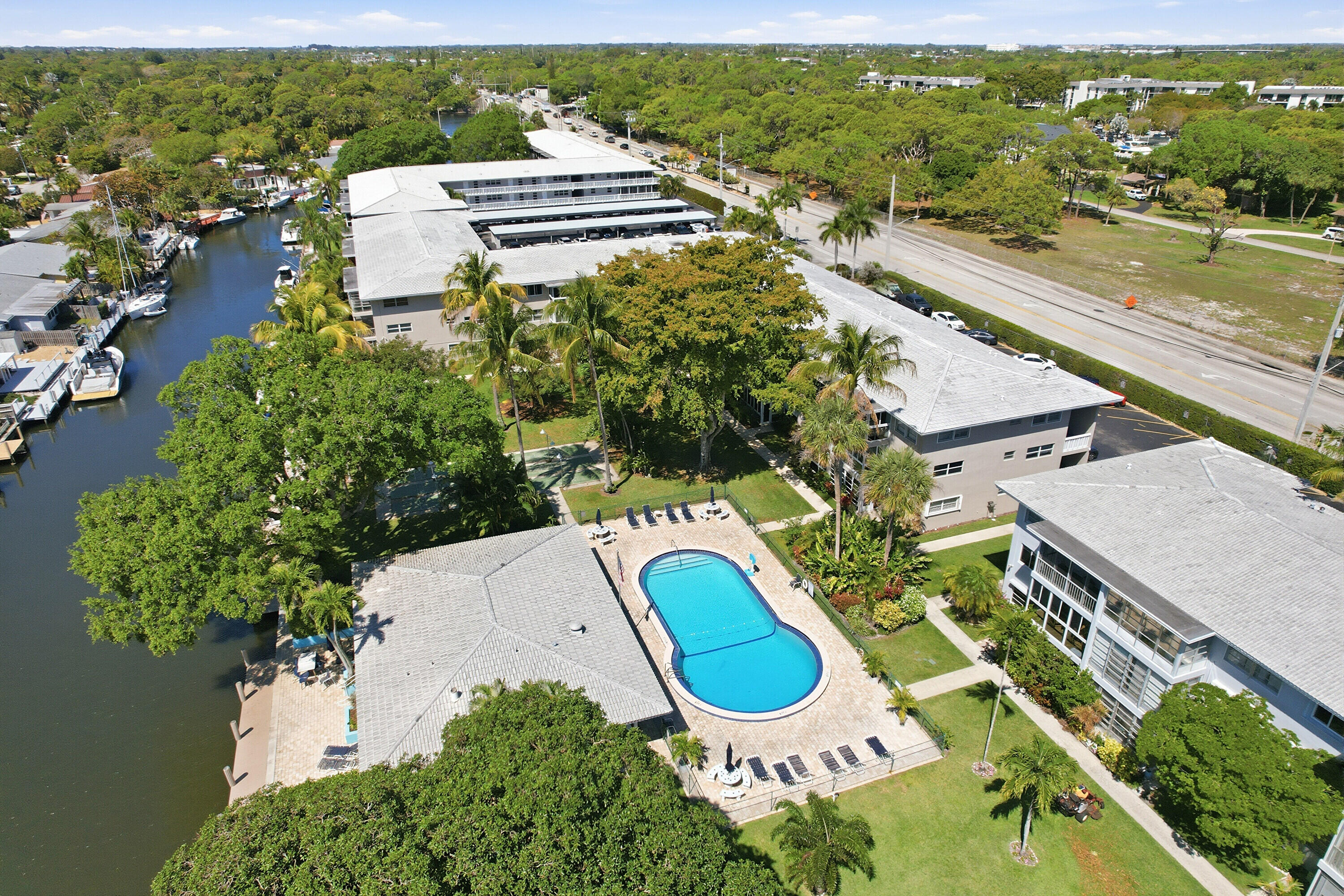 RIO NUEVO D CONDO - Residential