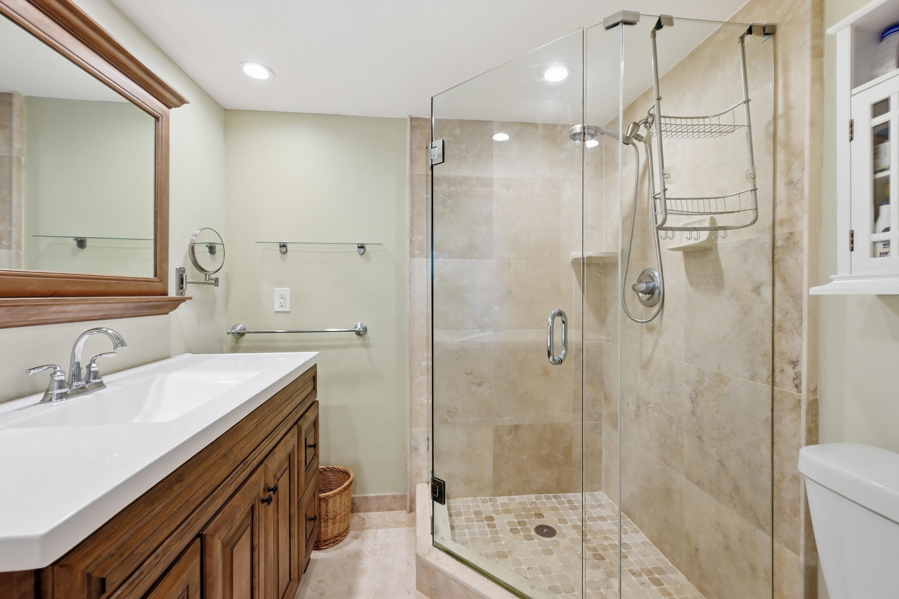 RIO NUEVO D CONDO - Residential