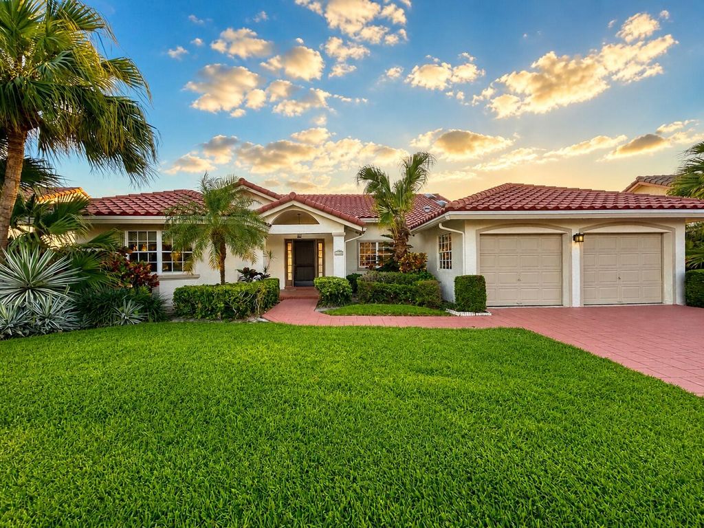 Photo of 6180 Golf Villas Drive, Boynton Beach, FL 33437 (MLS # B26023014)