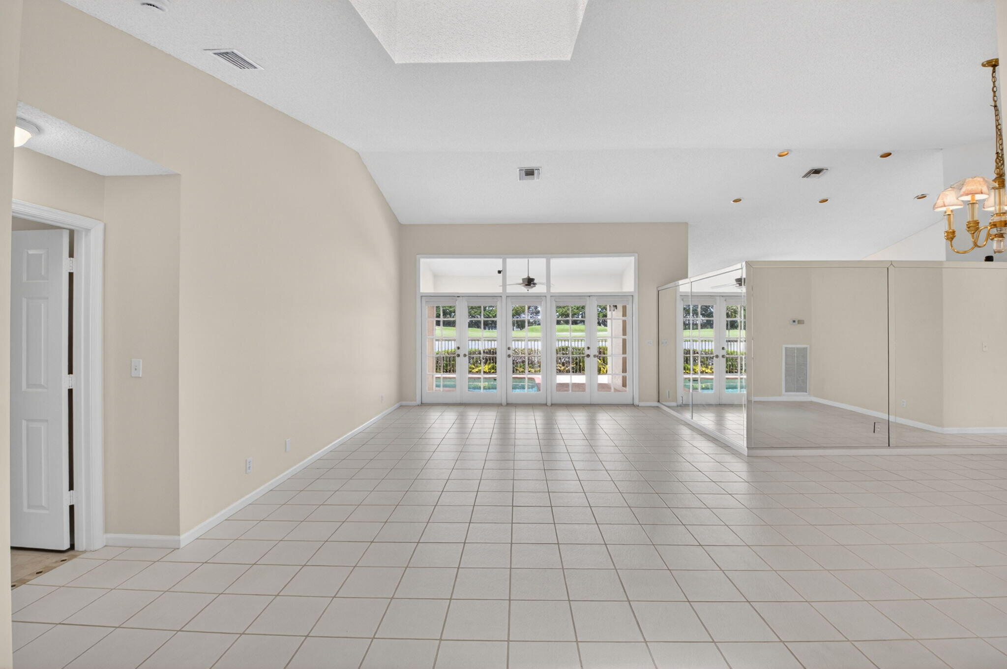 6180 Golf Villas Drive