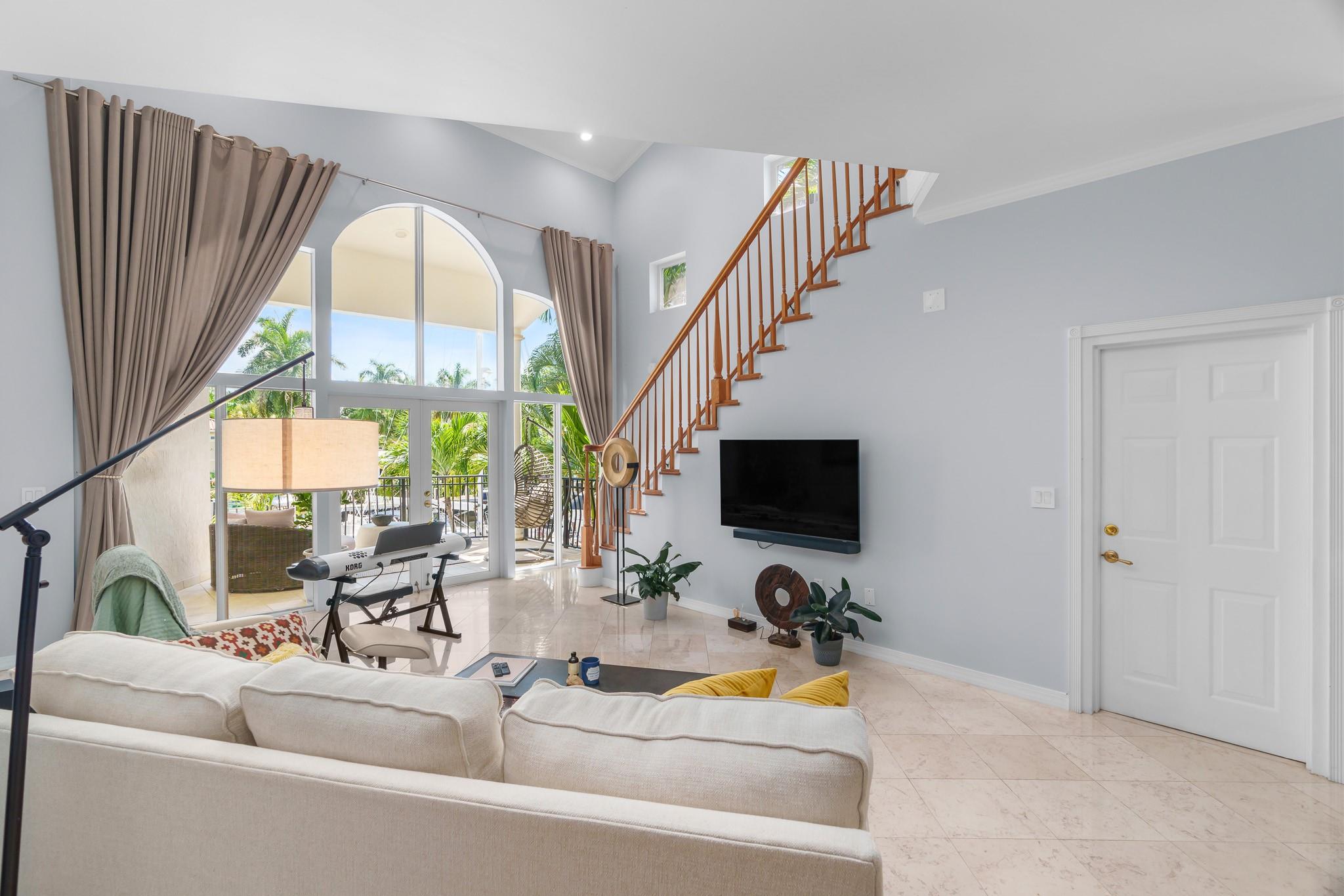 Villa Contessa Condo - Residential Lease