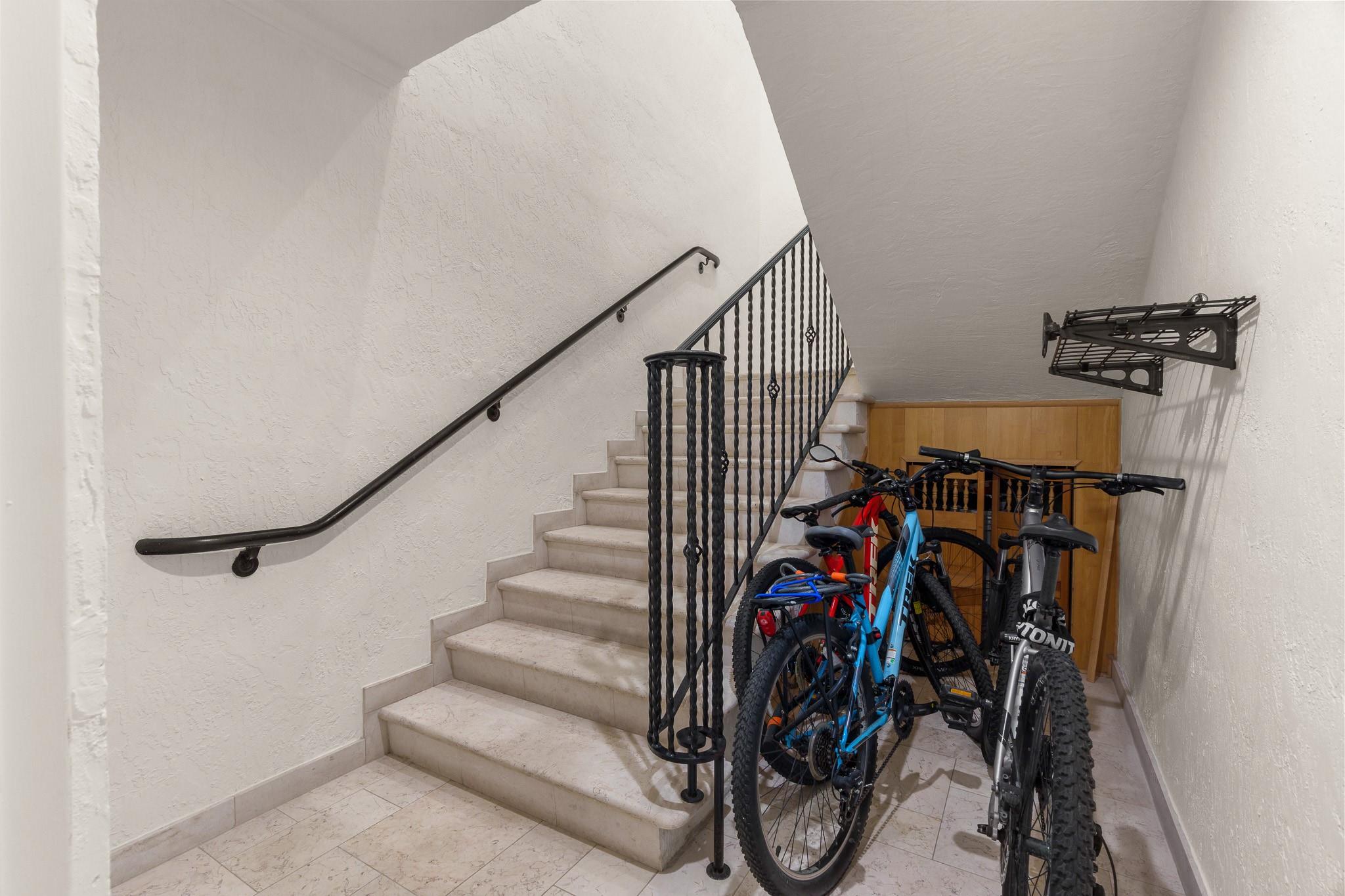 Villa Contessa Condo - Residential Lease