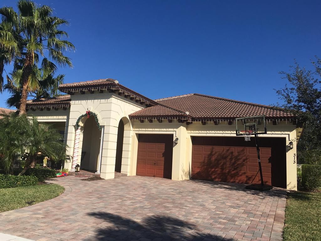 Photo of 313 Rudder Cay Way, Jupiter, FL 33458 (MLS # R10688094)