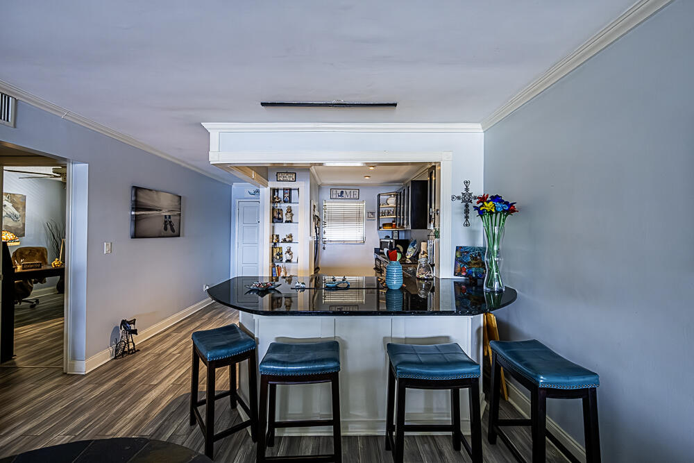 Northlake Villas Condo - Residential