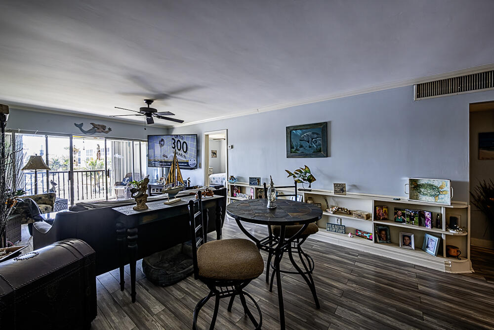 Northlake Villas Condo - Residential