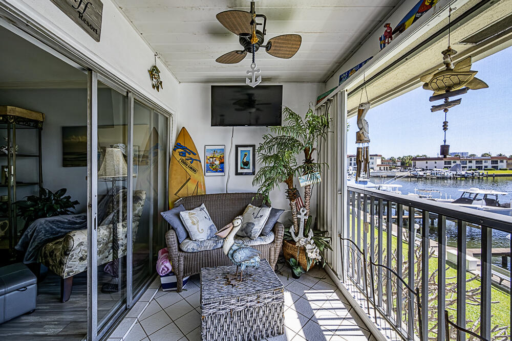 Northlake Villas Condo - Residential