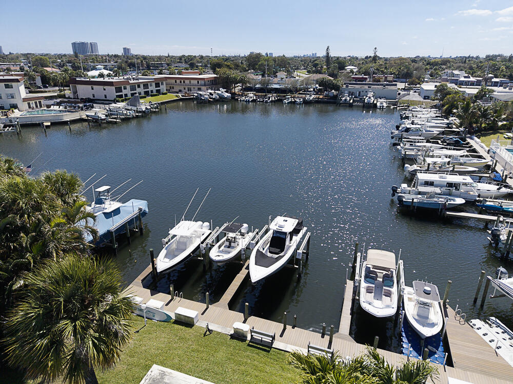 Northlake Villas Condo - Residential