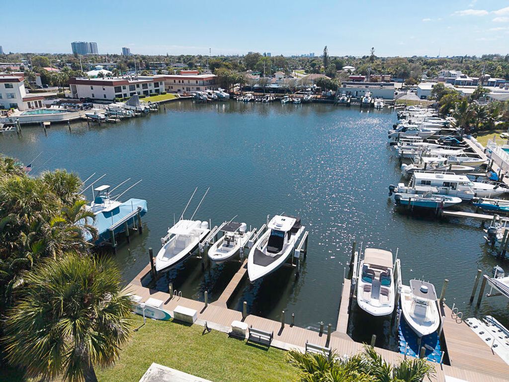 Photo of 714 Northlake Court #208, North Palm Beach, FL 33408 (MLS # R11168245)