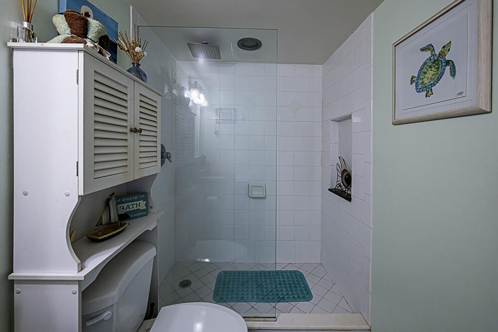 Northlake Villas Condo - Residential