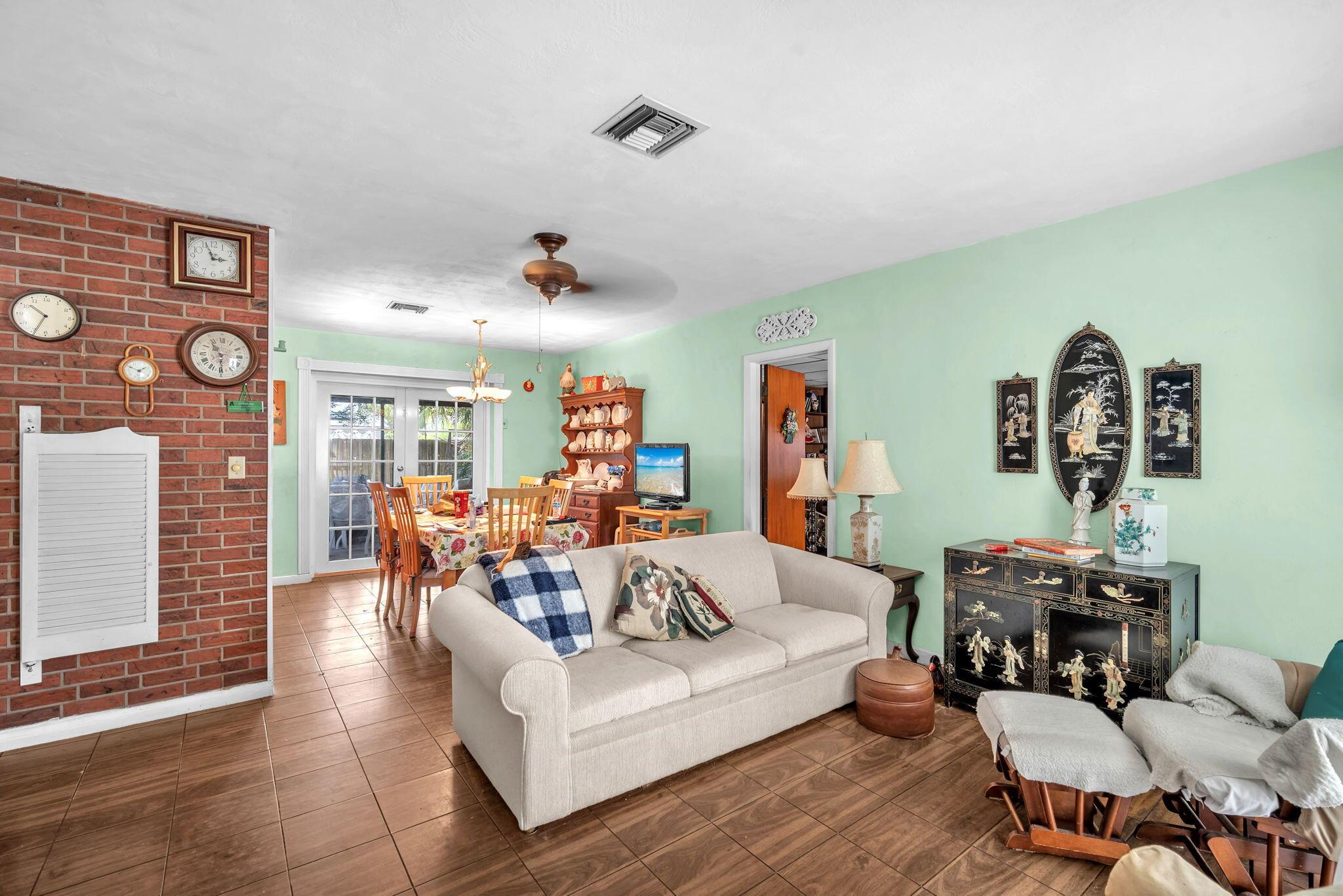730 NE 23rd Place