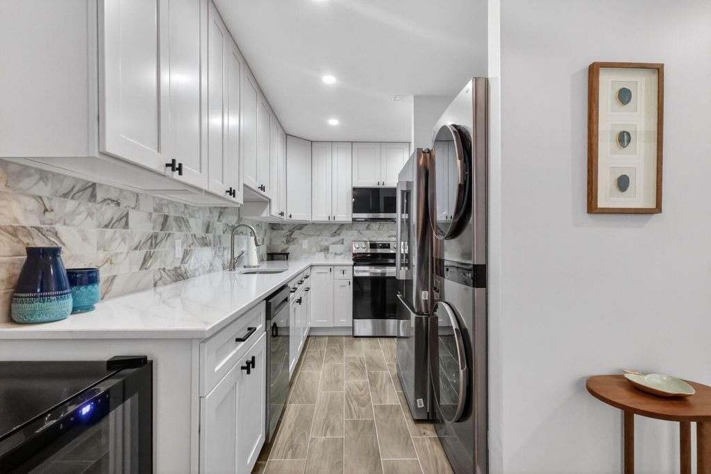 Photo of 1101 Cactus Terrace #204, Delray Beach, FL 33445 (MLS # R11144635)