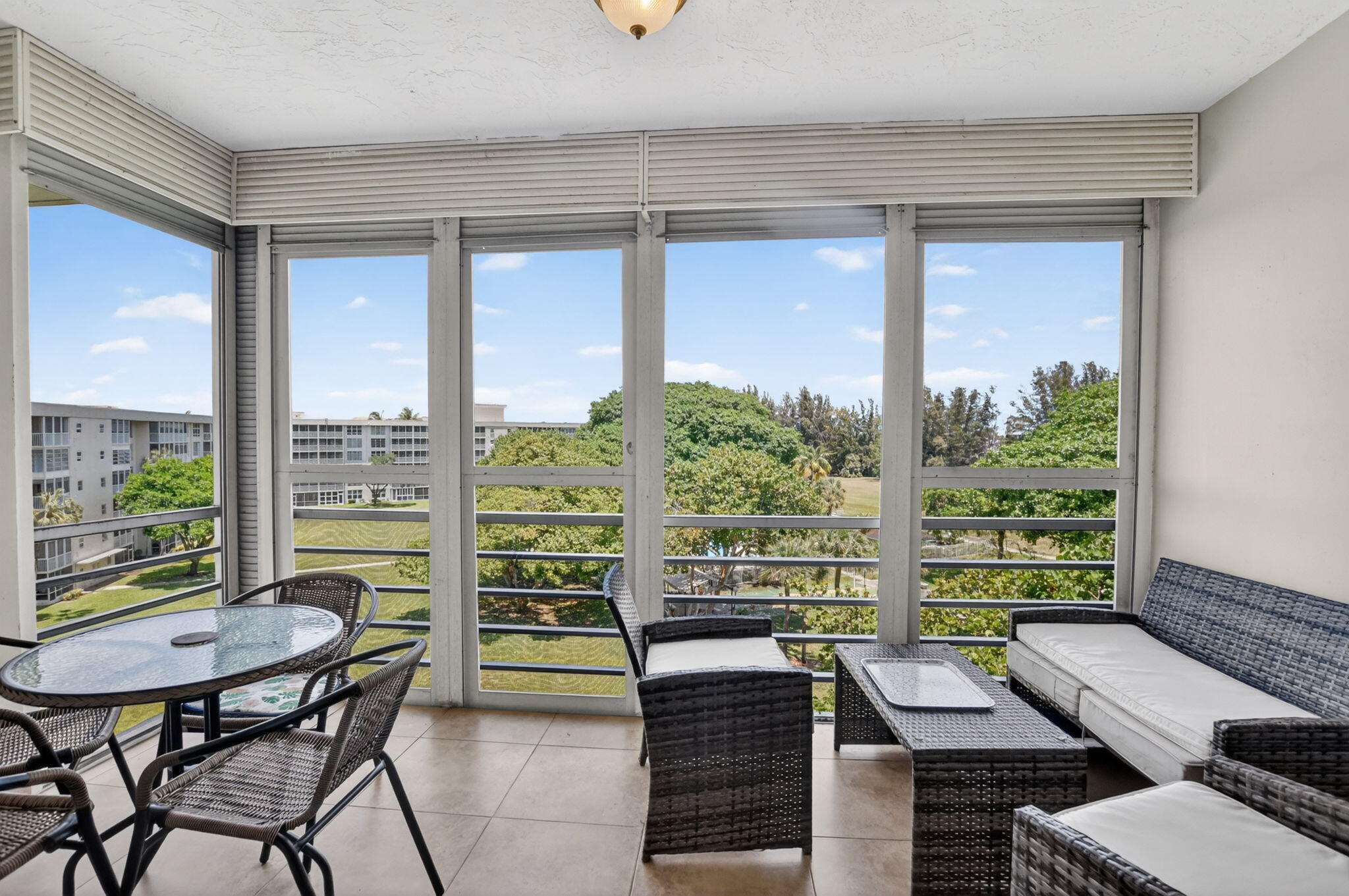 NO 17 PALM-AIRE COUNTRY CLUB - Residential