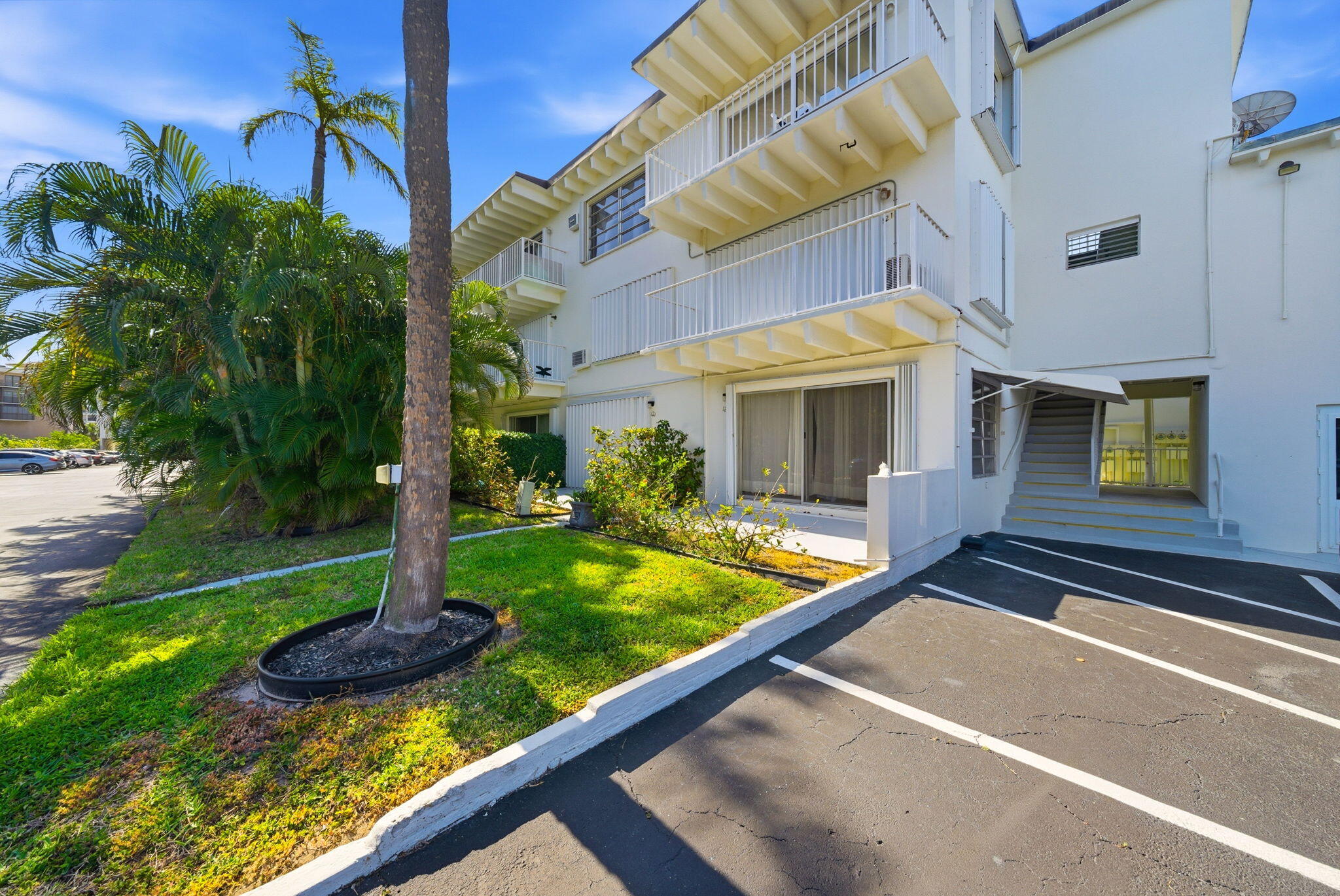 4001 S Ocean Boulevard 122