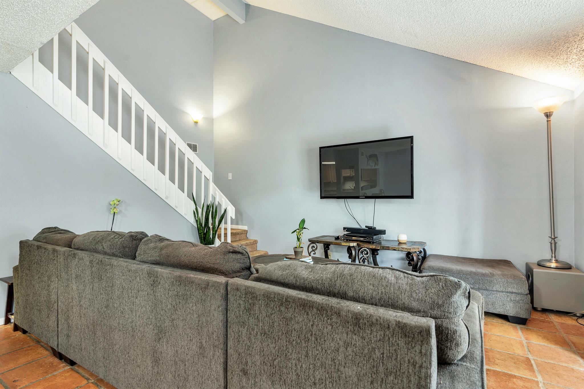 PINE CONE EST - Residential