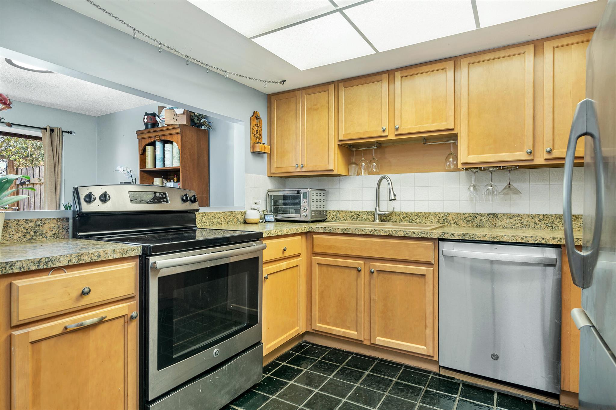 PINE CONE EST - Residential