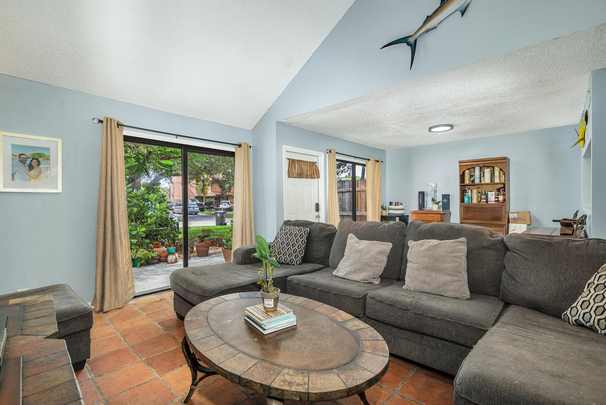 PINE CONE EST - Residential