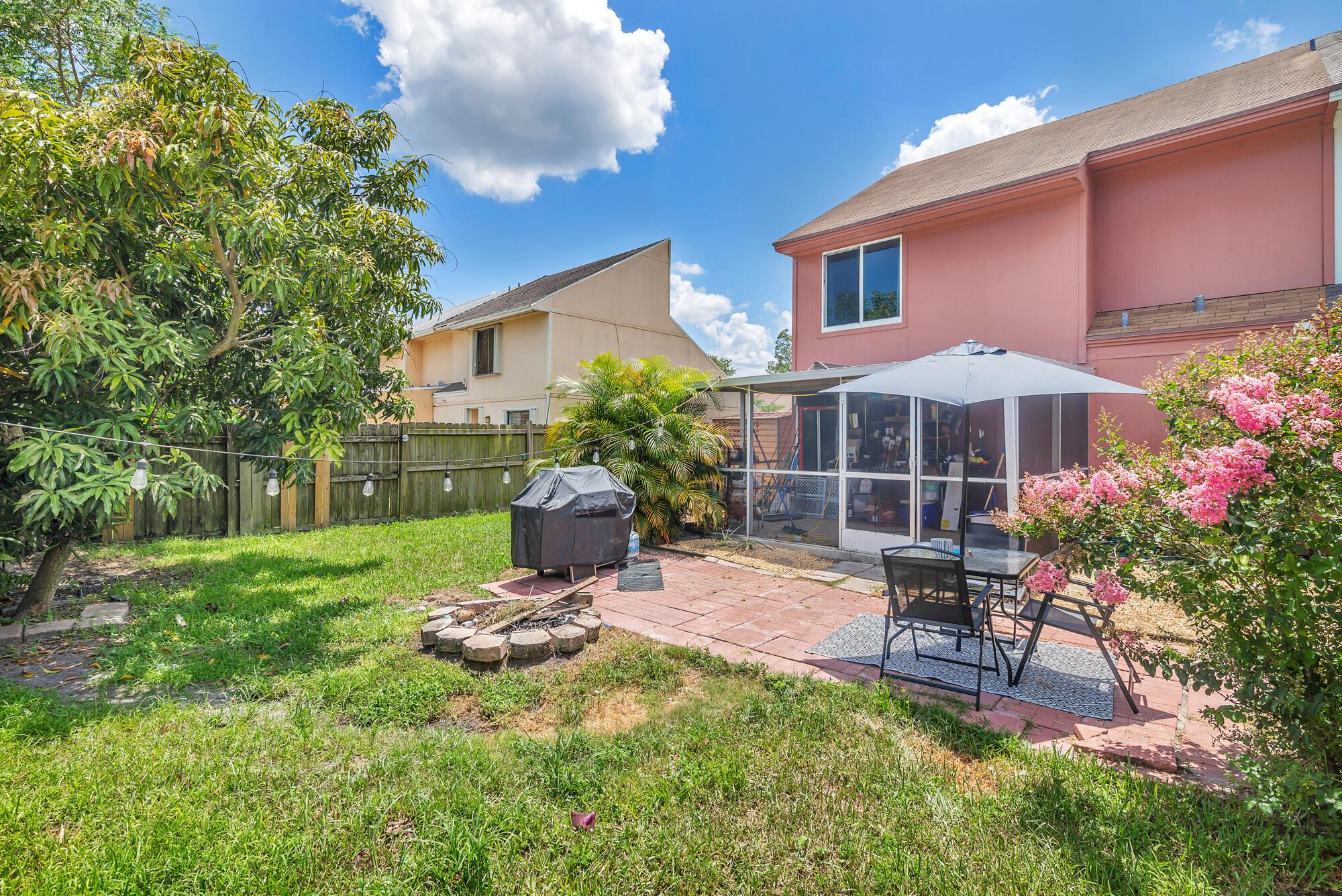 PINE CONE EST - Residential