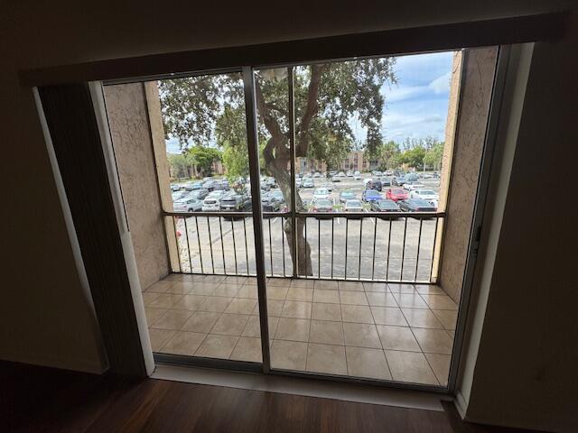 OAKBROOK I CONDO - Residential