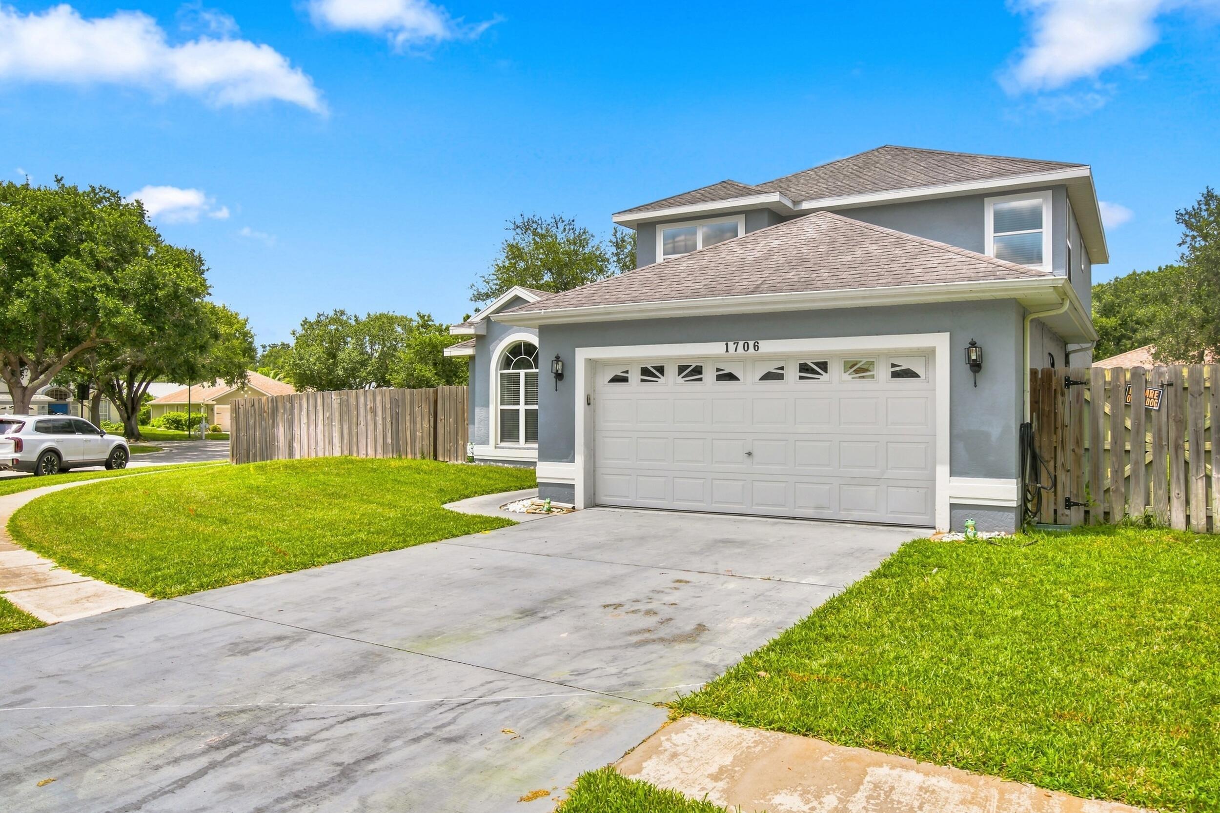 1706 PONDBERRY Lane