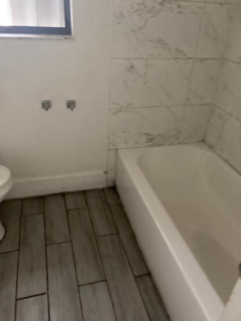 ACREHOME PARK FIRST ADD - Residential Lease