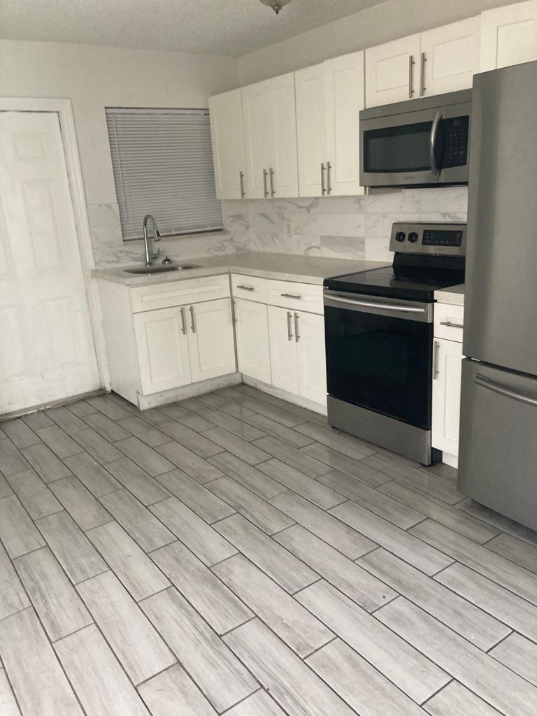 ACREHOME PARK FIRST ADD - Residential Lease